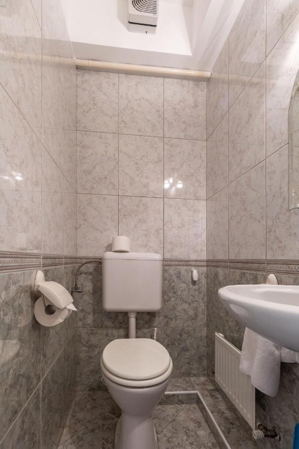 Kek Hullam Apartman By Bltn Siofok Exterior photo